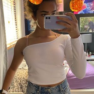 White one shoulder tee